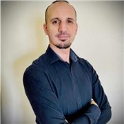 Profesor de Geografía e Historia con experiencia en ESO Y bachillerato, tanto en institutos como profesor de apoyo particular.